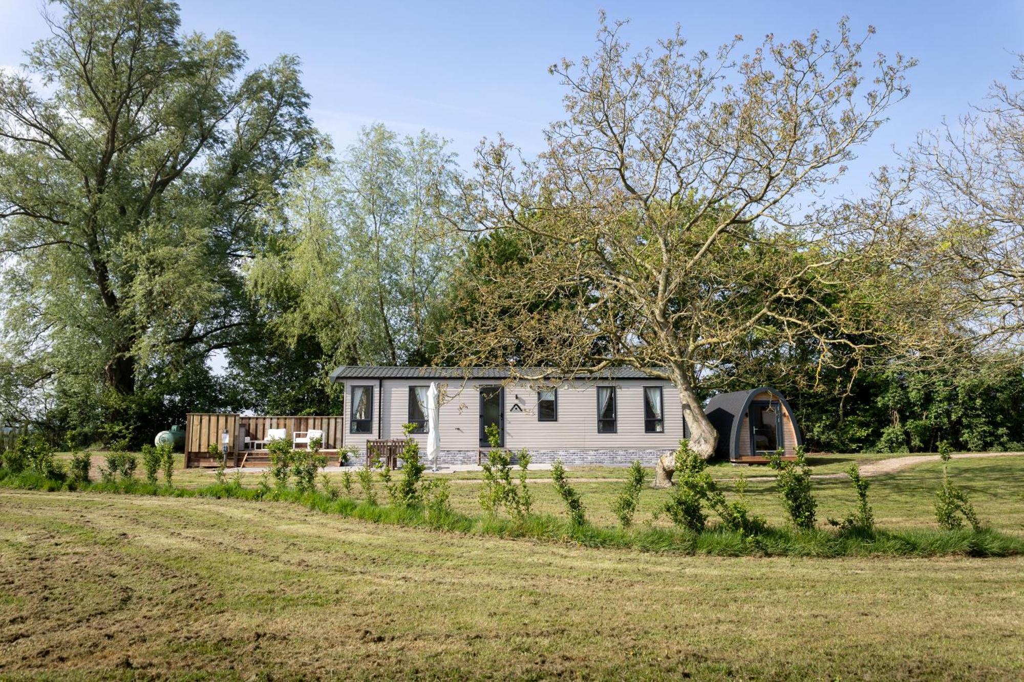 Hof Nieuwerkerk Chalet 1 Arnemuiden Exterior photo
